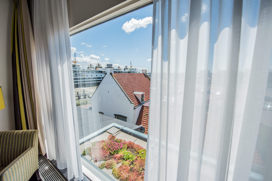 Hotel Lands End Den Helder - Tweepersoonskamer met havenzicht en airconditioning